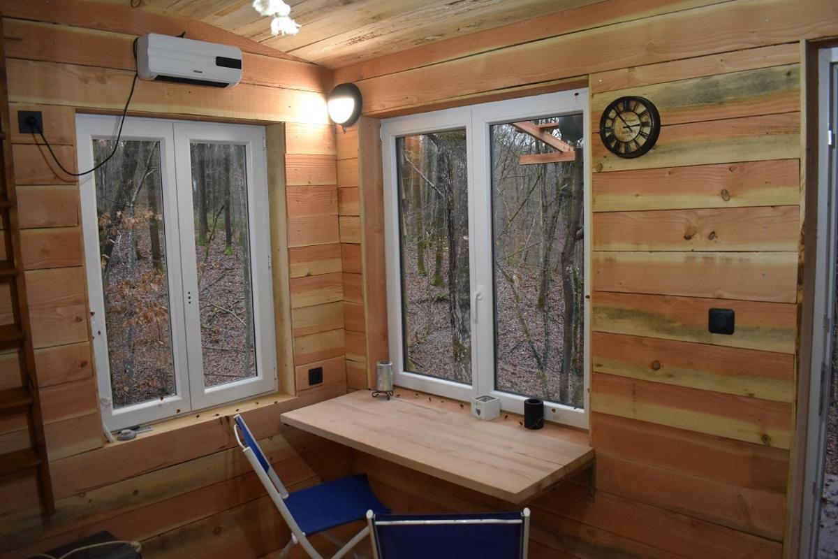 La Cabane Aux Ecureuils Philippeville Exterior foto